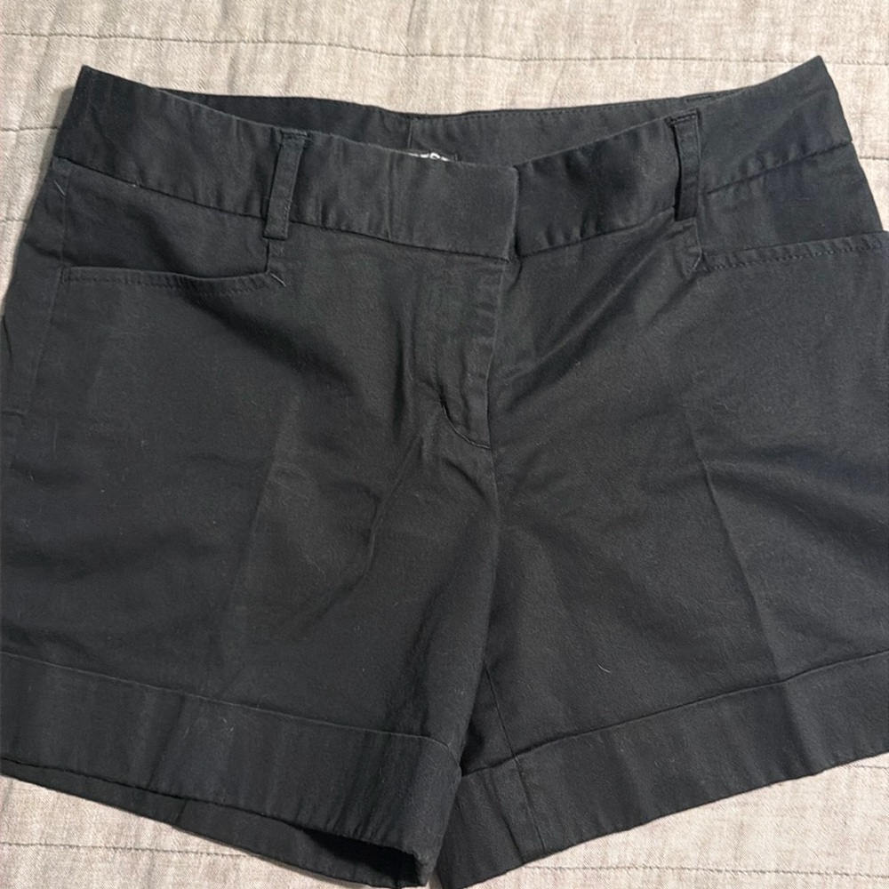 Size 2 black express shorts like new excellent condition